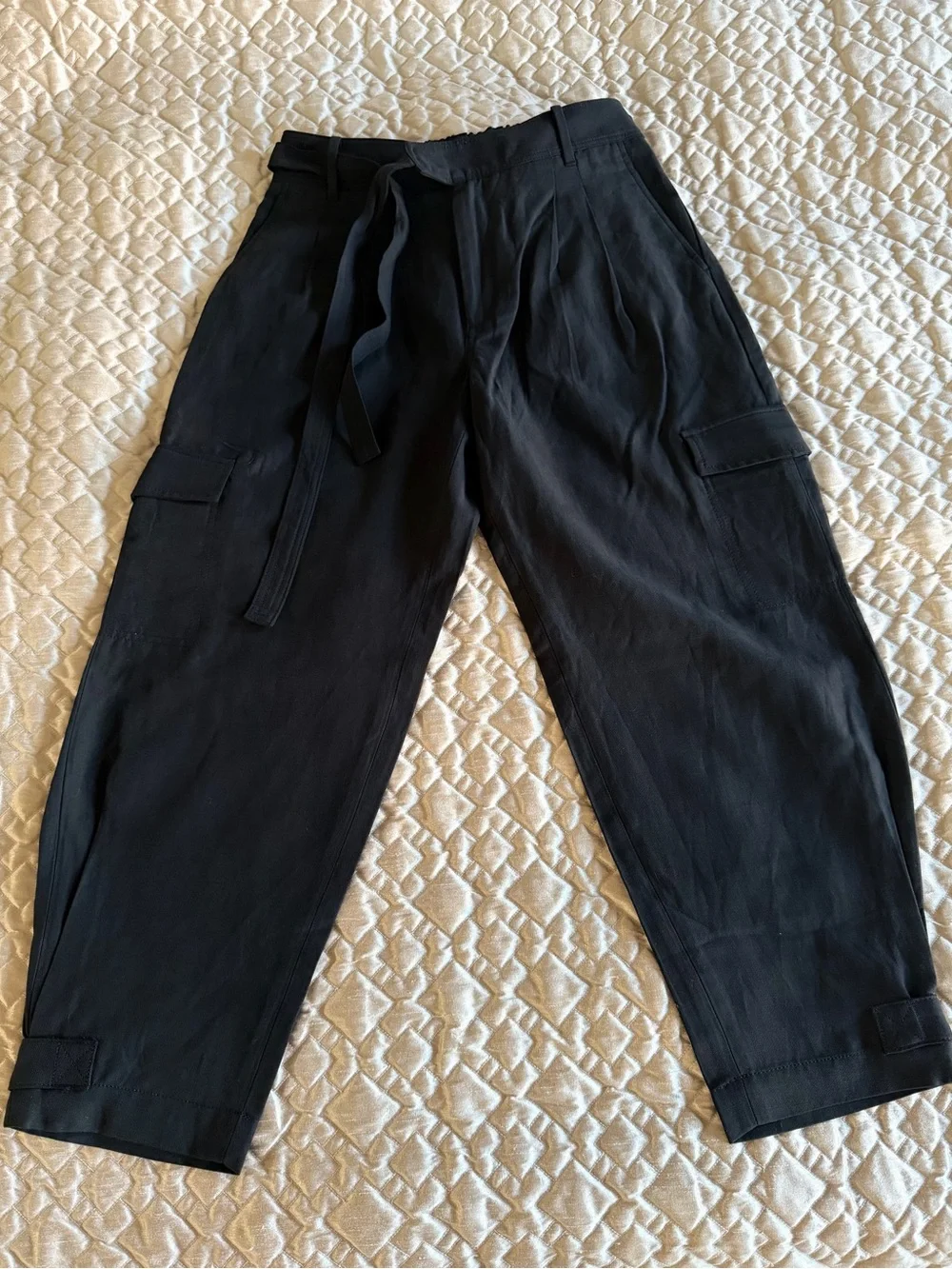 Banana Republic Tencel Linen Cargo Pants Black Size 10 Cropped Barrel Tie Waist